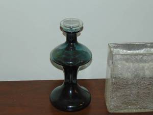 lot 212 image: Art glass  2 pieces