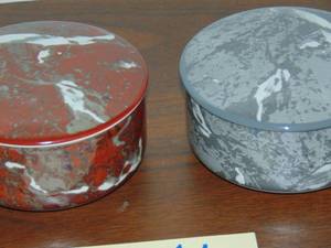 lot 214 image: 2 Villeroy and Boch, porcelin, covered bowls