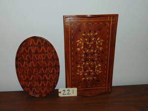 lot 221 image: two Moroccan inlaid serving trays
