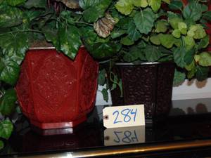 lot 284 image: 2 Ciinnabar vases with artificial plants