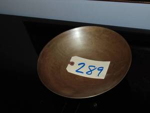 lot 289 image: Brass bowl