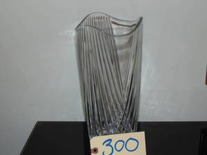 lot 300 image: Lenox Modern Glass vase 12 Tall beautiful and elegant