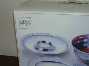 lot 316 image: New Mikasa hostess serving set