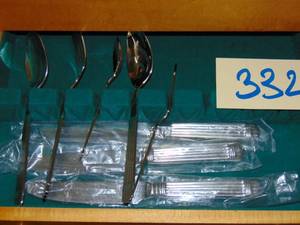 lot 332 image: New Wallace Chardonnay flatware set includes service for 84 Pcs  with Wood Case Stainless silverware