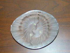 lot 356 image: Lalique bowl French crystal 8 x 7