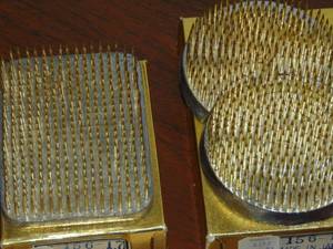 lot 372 image: Lot of 3 bed of nails for flower arranging flower frog