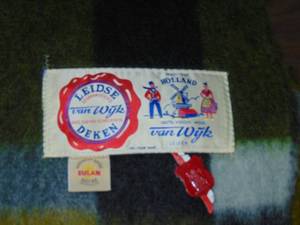lot 401 image: European twin blankets set of two plaid 100% virgin wool larger European size like New