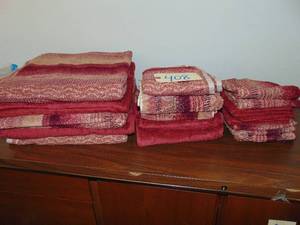 lot 408 image: Chrisma towels 5 bath 5 hand 10 wash cloths new