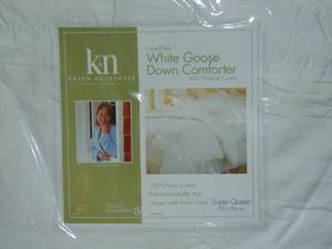 lot 421 image: New Karen Neuburger, goose down comforter, white, overfilled