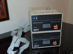 lot 457 image: Disc drives Apple II, model #A2M0003