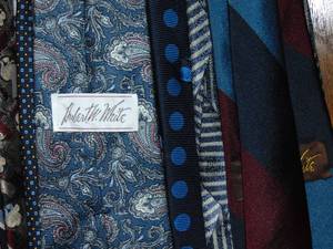 lot 459 image: Collection of assorted silk ties 42