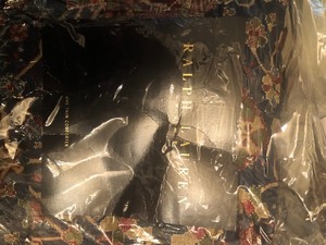 lot 399 image: Twin comforter Ralph Lauren New