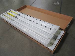 lot 118 image: (Case of 8) Fiberon 6 Deluxe 2-Pack White Composite Deck Handrails, RL PK 72IN DELUXE WH - NEW