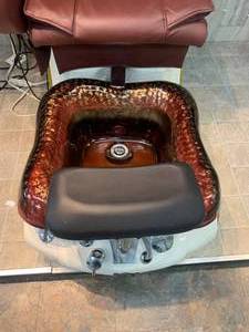lot 3 image: La Fleur Pedicure & Massage Spa Chair $2625 Retail