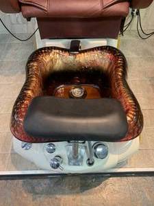 lot 4 image: La Fleur Pedicure & Massage Spa Chair $2625 Retail