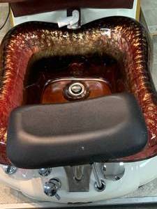 lot 5 image: La Fleur Pedicure & Massage Spa Chair $2625 Retail