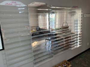 lot 95 image: Lot of 4 Nail Polish Displays (3 are mirrored)