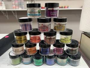 lot 133 image: Lot of 20 Glam & Glitz Glitter Art