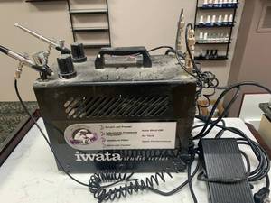 lot 172 image: Iwata Power Jet Pro $495 Retail