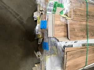 MIXED LOT OF FLOORING SEE PICS