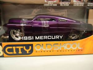 lot 11 image: DUB CITY OLD SCHOOL 118 SCALE DETAILED REPLICA DIE CAST METAL COLLECTION 1951 MERCURY, RARE BRILLIANT PURPLE - HEAVY - NEW IN BOX - SEE PICTURES