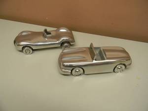 lot 28 image: 2 VINTAGE VERY COLLECTIBLE CHROME CARS - APPROX 118 SCALE - VERY COOL - SEE PICTURES