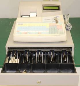 lot 5 image: Sharp ER-A420 Cash Register