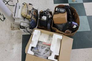 lot 66 image: Misc Scrap Electronics
