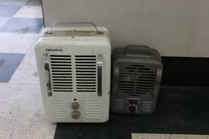 lot 78 image: (2) Electric Heaters