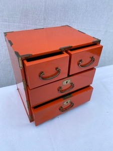 lot 34 image: Retro Orange Japanese Lacquer Jewelry Box