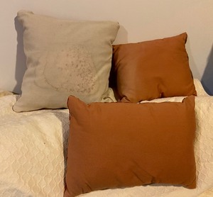 lot 36 image: Set of 3 Vintage Throw Pillows