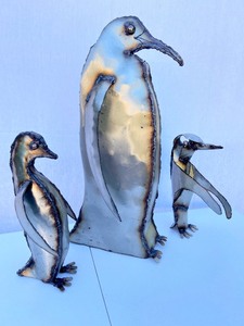 lot 49 image: Signed Set of Metal Penguin Sculptures by Howard Tomashek
