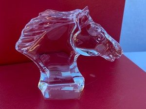 lot 53 image: Baccarat Crystal Horse Head Figure- Made in France