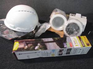 3M Hard Hat, Telescoping Spotlight,...