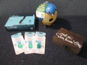 USB Adapter, Bird House(sl damage),...