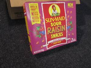 8- 4.9 oz Boxes Sun Maid Sour Raisi...