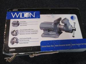 Wilton Swivel Base Vise open box...