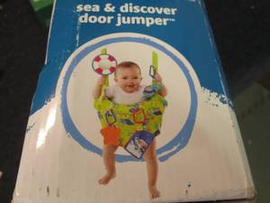 baby einstein Sea & Discover Door J...