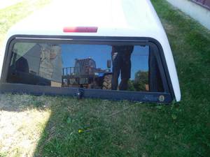 lot 6 image: Chevy Colorado topper