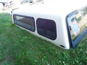 lot 7 image: Chevy topper 8