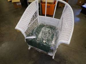 lot 18 image: Wicker Rocking Chair