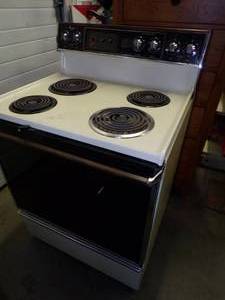 lot 30 image: Electric Oven
