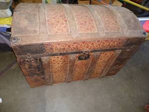 lot 36 image: Vintage Steamers Truck