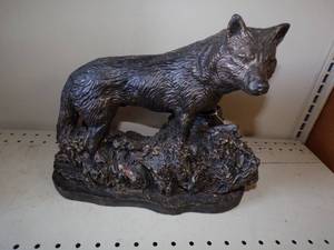 lot 39 image: Heavy Wolf Sculpture