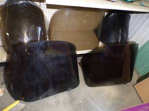 lot 77 image: 10 Boat Windshields