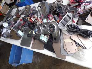 lot 87 image: Boat Parts