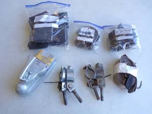 lot 100 image: Boat Parts