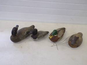 lot 116 image: 7 Vintage Duck Decoys