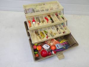 lot 127 image: Tackle Box with Tackle
