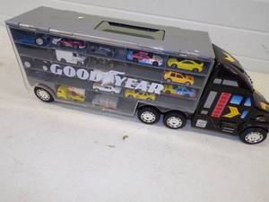 lot 130 image: Goodyear Match Box Case with Cars